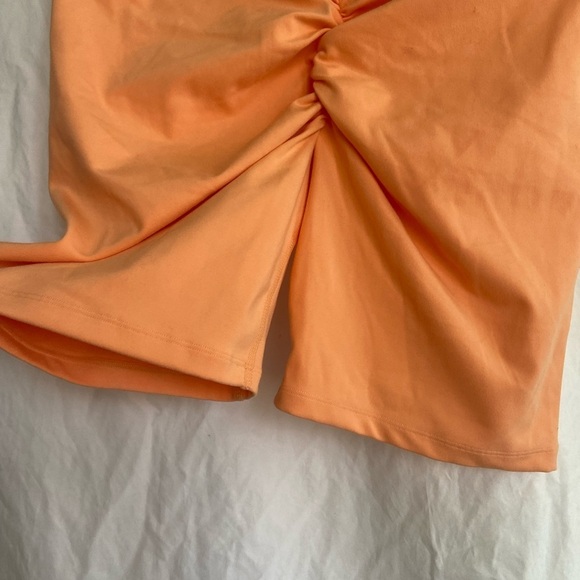 CSB crop shop boutique SERENITY SCRUNCH SHORTS 4" | light orange Size XL - Picture 7 of 9